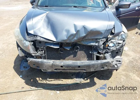 2011 Honda Accord 2.4 Lx z USA, uszkodzony, nr VIN 1HGCP2F33BA138572